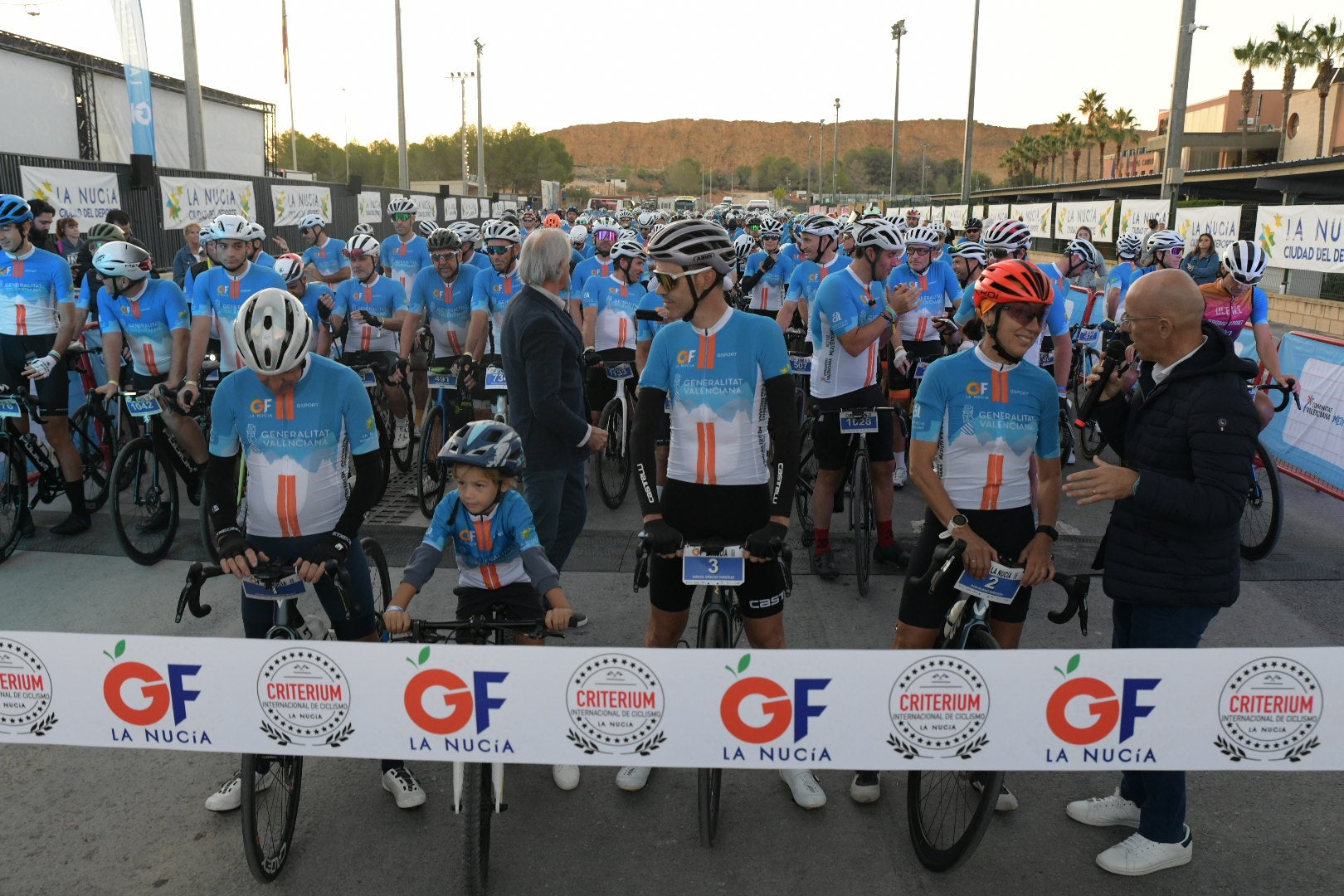 La Nucía se vuelca con el ciclismo en un fin de semana inolvidable: del espectáculo del Critérium al desafío del Gran Fondo