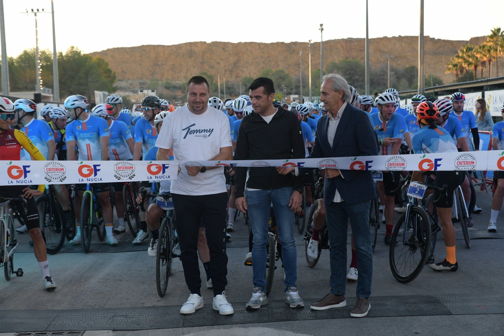 La Nucía se vuelca con el ciclismo en un fin de semana inolvidable: del espectáculo del Critérium al desafío del Gran Fondo