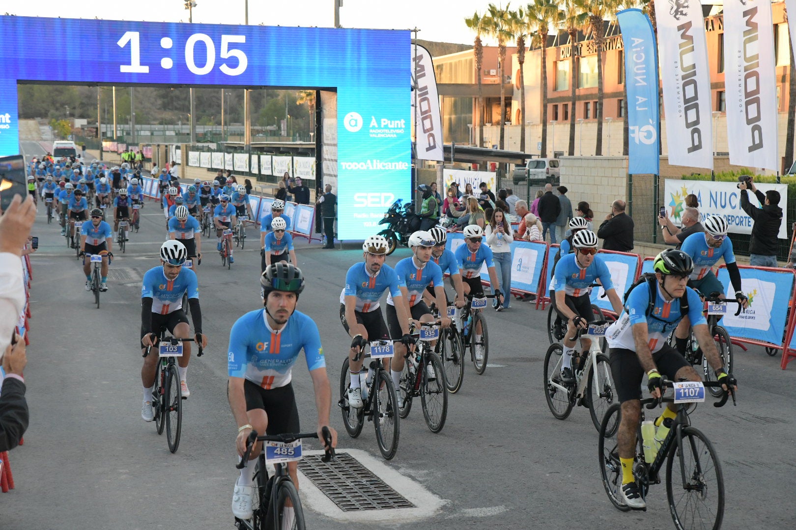 La Nucía se vuelca con el ciclismo en un fin de semana inolvidable: del espectáculo del Critérium al desafío del Gran Fondo