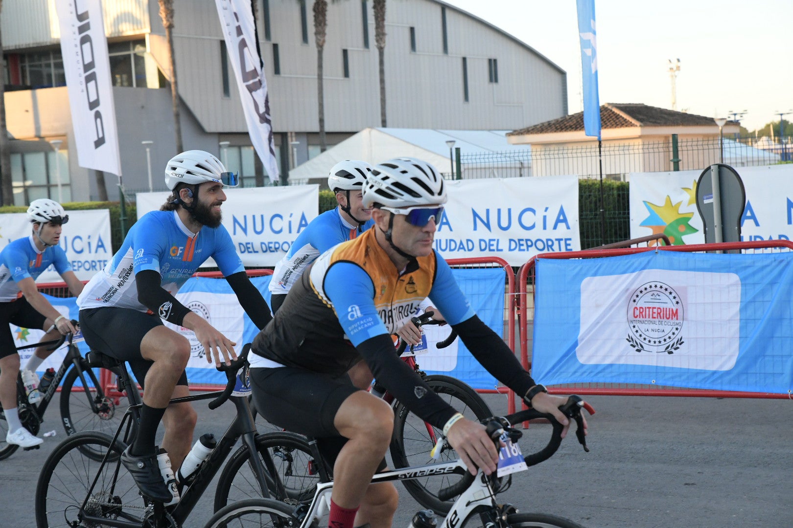 La Nucía se vuelca con el ciclismo en un fin de semana inolvidable: del espectáculo del Critérium al desafío del Gran Fondo
