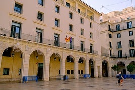 Fachada de la Audiencia Provincial de Alicante.