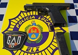 Agentes de la Policía Local de Elche intervinieron el arma durante un control de seguridad en la partida de Carrús.