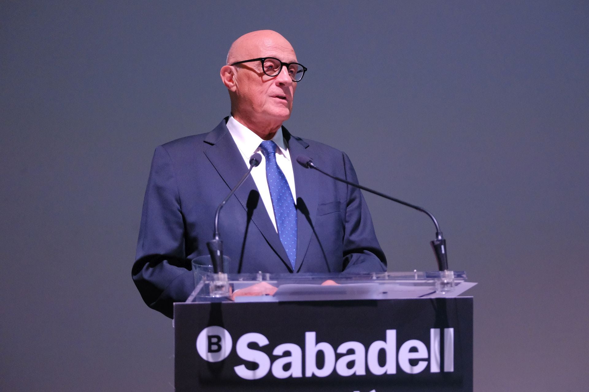 La Fundación Banco Sabadell reconoce al investigador de la UA Carlos Sáez en sus IV Premios a la Sostenibilidad Marina