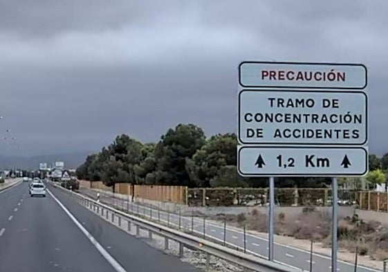 Kilómetro cero de la A-77a en Alicante, el tramo con más accidentes de España.