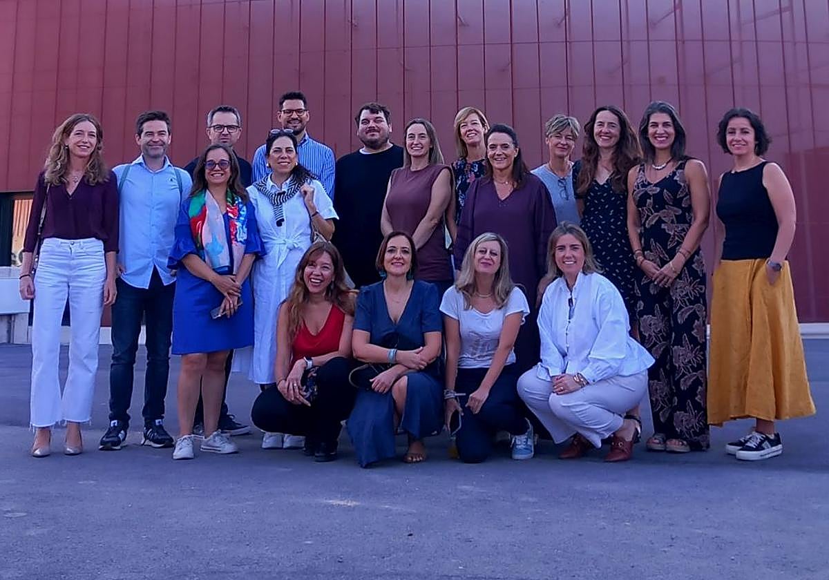 Investigadores europeos se reúnen en la UMH para lanzar el proyecto CLEAR-PC sobre alfabetización en cáncer de próstata.