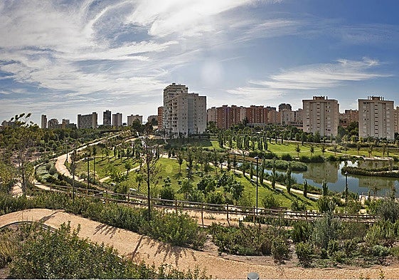 Panorámica del parque de la Marjal, en la Playa de San Juan.