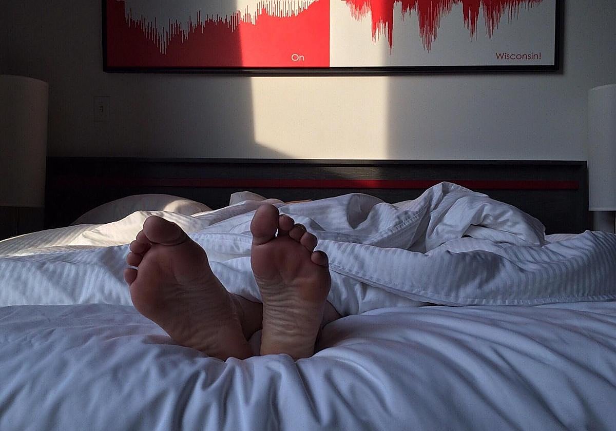 Light stimuli influence the setting of circadian rhythms, which are responsible for indicating when to sleep and wake up.