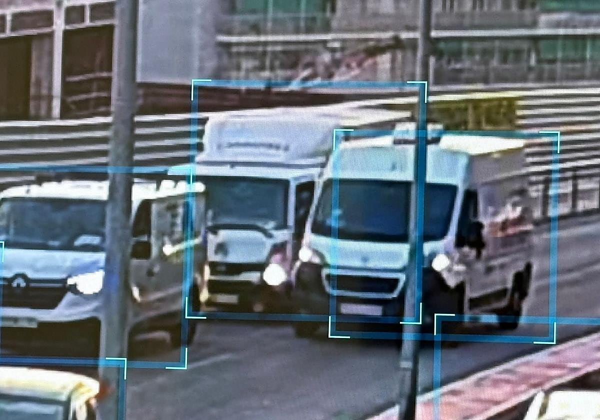 Visionado de una cámara de vigilancia de Calpe.