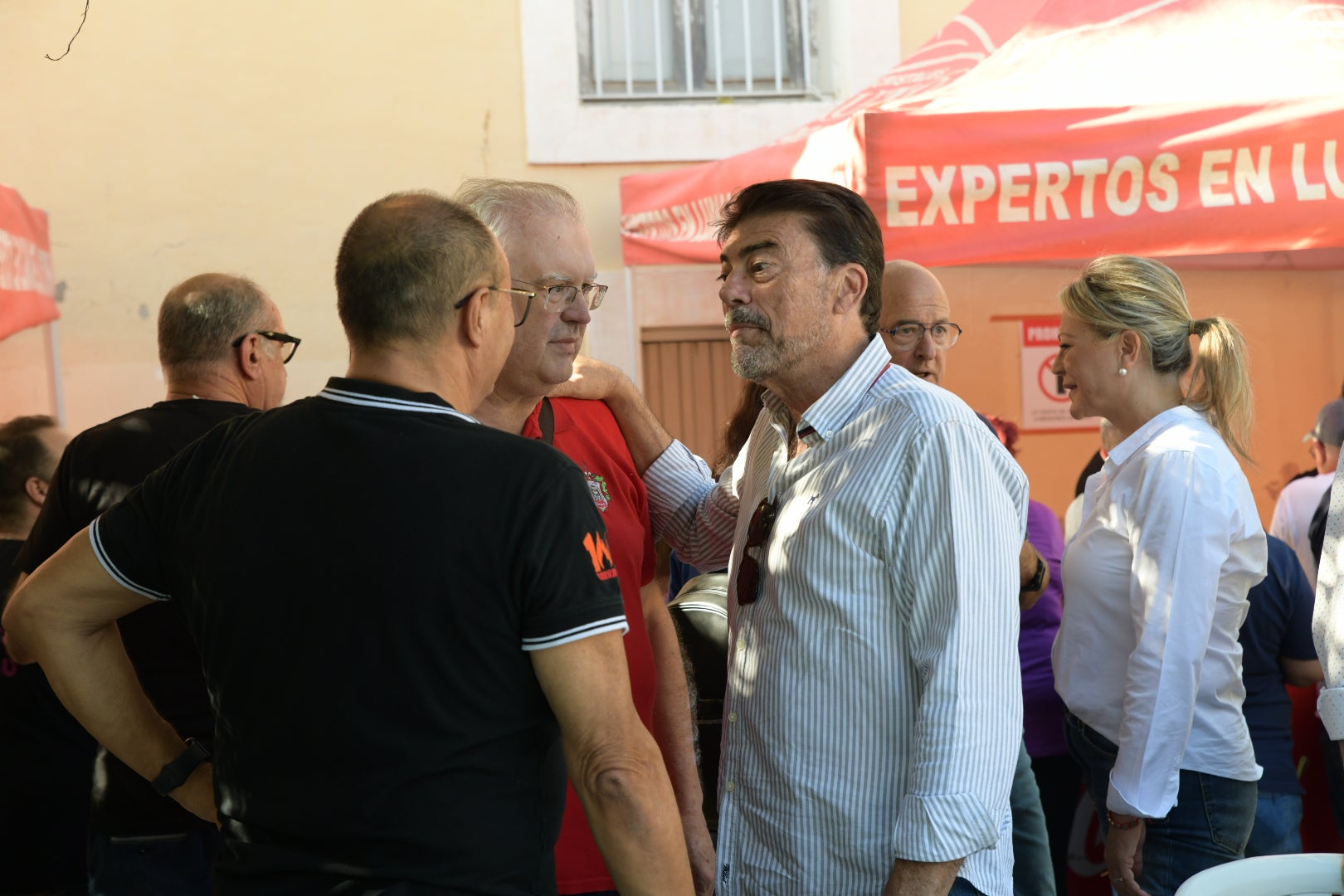 Las barracas celebran su día grande fuera de las Hogueras