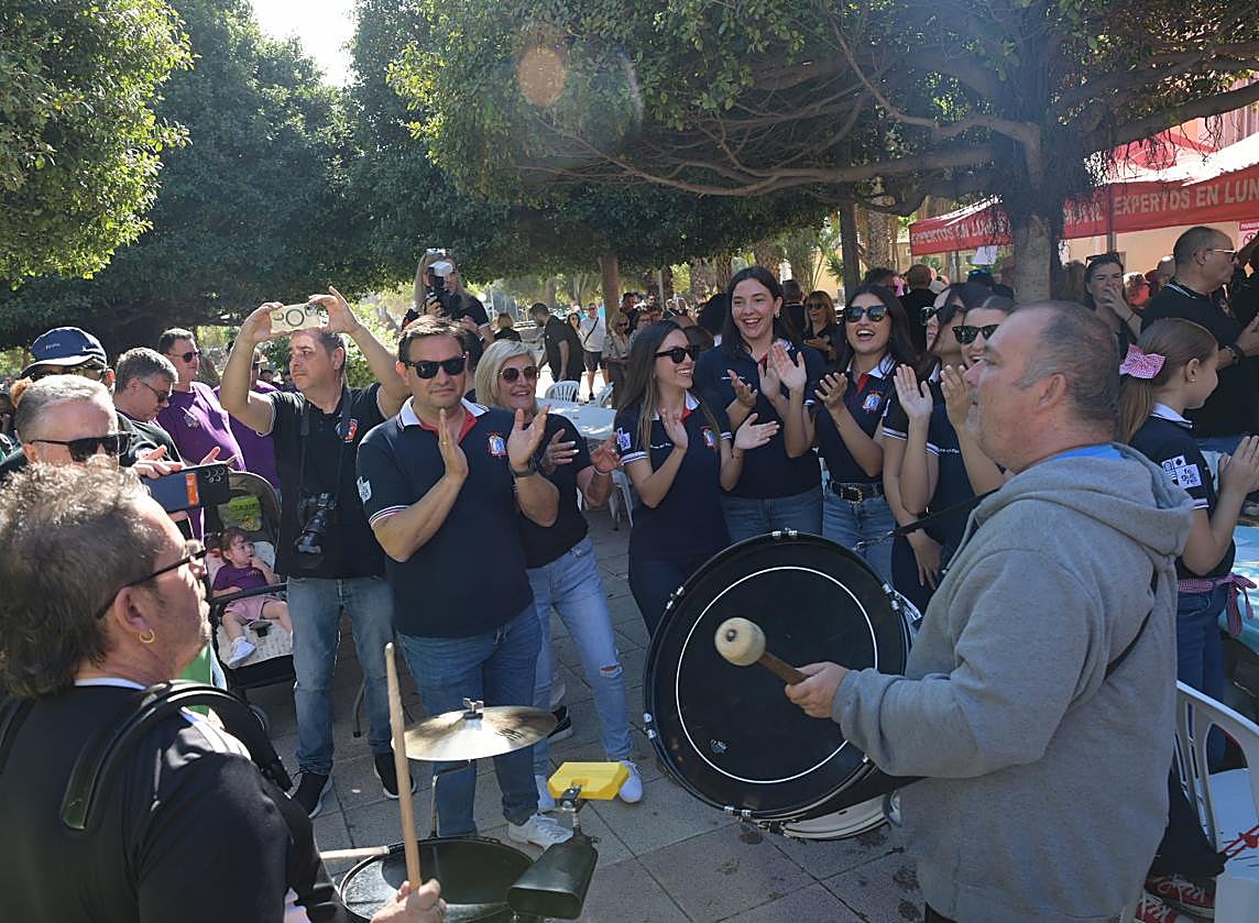 Las barracas celebran su día grande fuera de las Hogueras