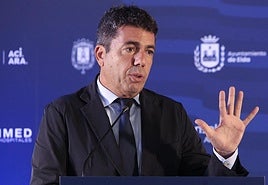 El presidente de la Generalitat, Carlos Mazón, en su intervención este lunes, en Alicante.