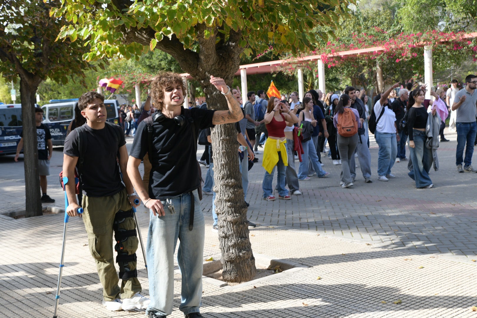 La tensión por la visita de Vito Quiles a la UA, en imágenes