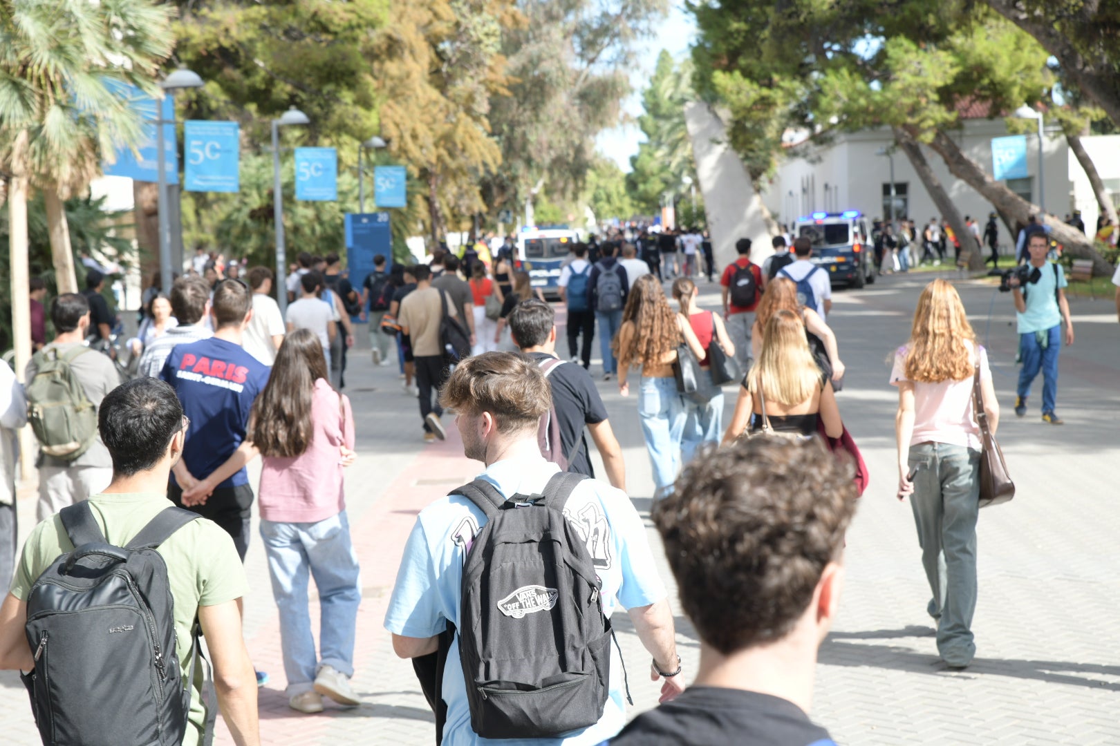 La tensión por la visita de Vito Quiles a la UA, en imágenes