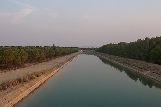 Canal del trasvase Tajo-Segura.