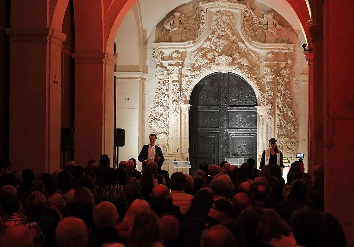 Dramatized reading of 'Don Juan Tenorio'.