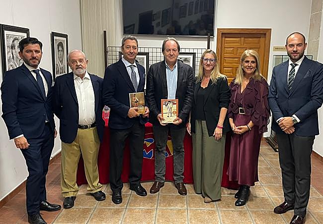 Presentation of the books 'Brillos y barro' and 'La llamada de la casta' at the Alicante Bullfighting Museum.