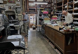 Trastienda de la papelería Eutimio.