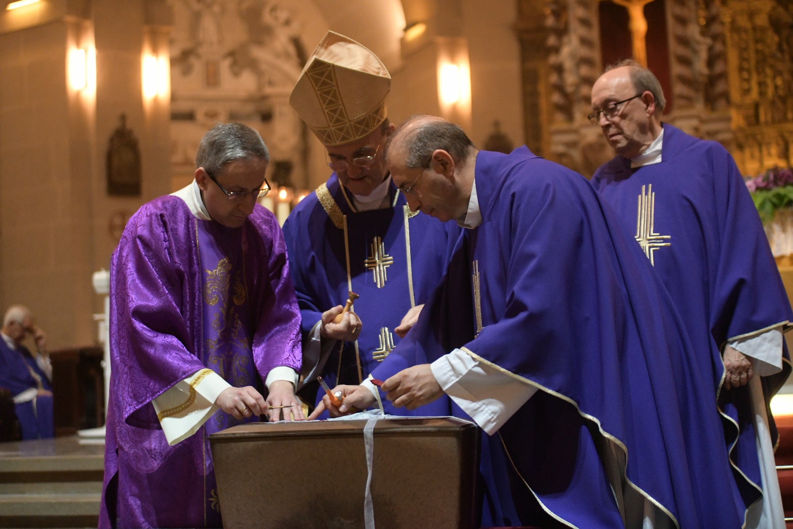 Los restos del médico Pedro Herrero ya reposan en la Capilla de la Buena Muerte de Alicante