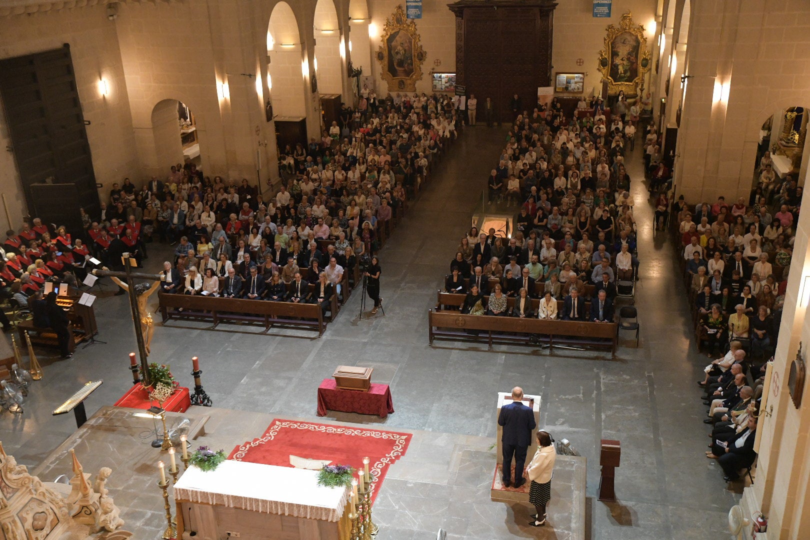 Los restos del médico Pedro Herrero ya reposan en la Capilla de la Buena Muerte de Alicante
