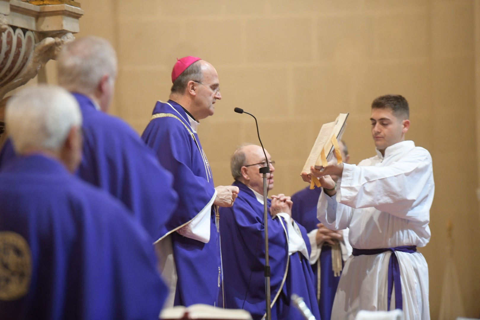 Los restos del médico Pedro Herrero ya reposan en la Capilla de la Buena Muerte de Alicante