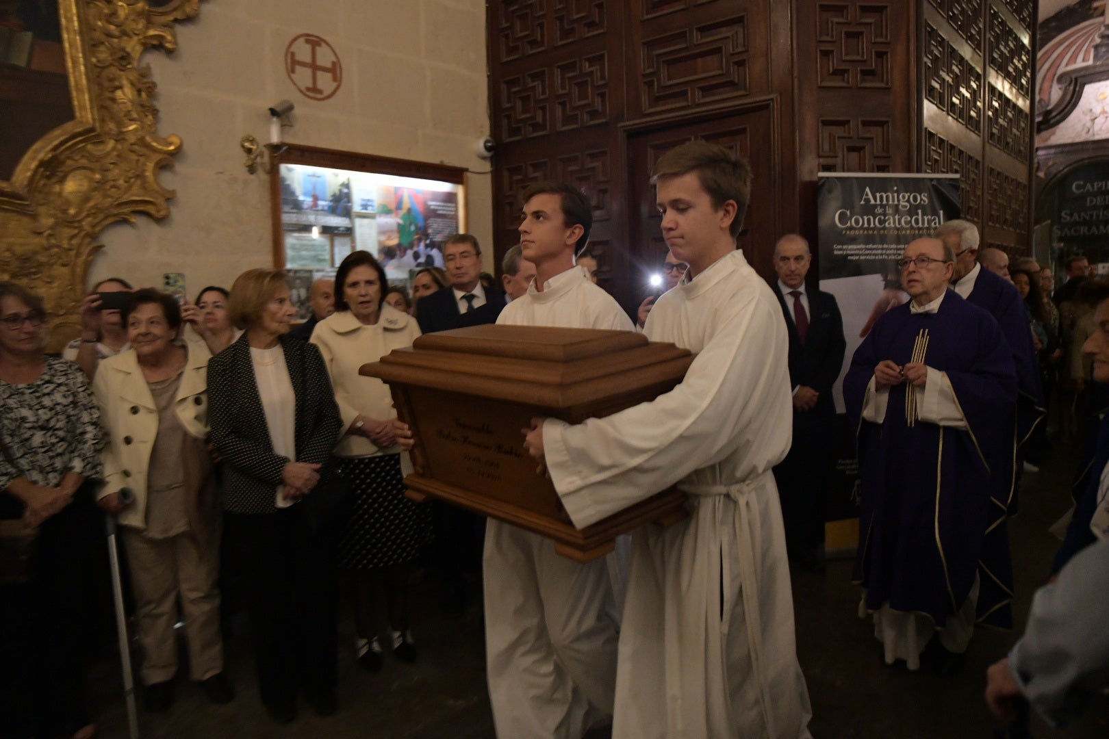 Los restos del médico Pedro Herrero ya reposan en la Capilla de la Buena Muerte de Alicante