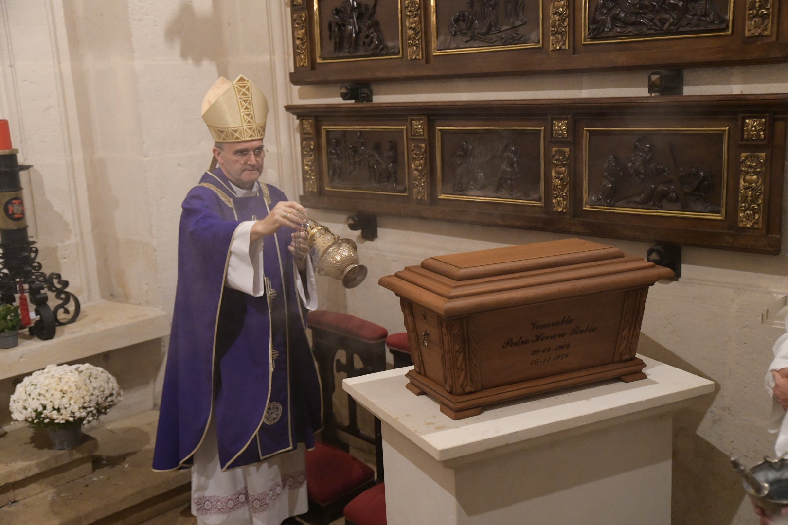 Los restos del médico Pedro Herrero ya reposan en la Capilla de la Buena Muerte de Alicante