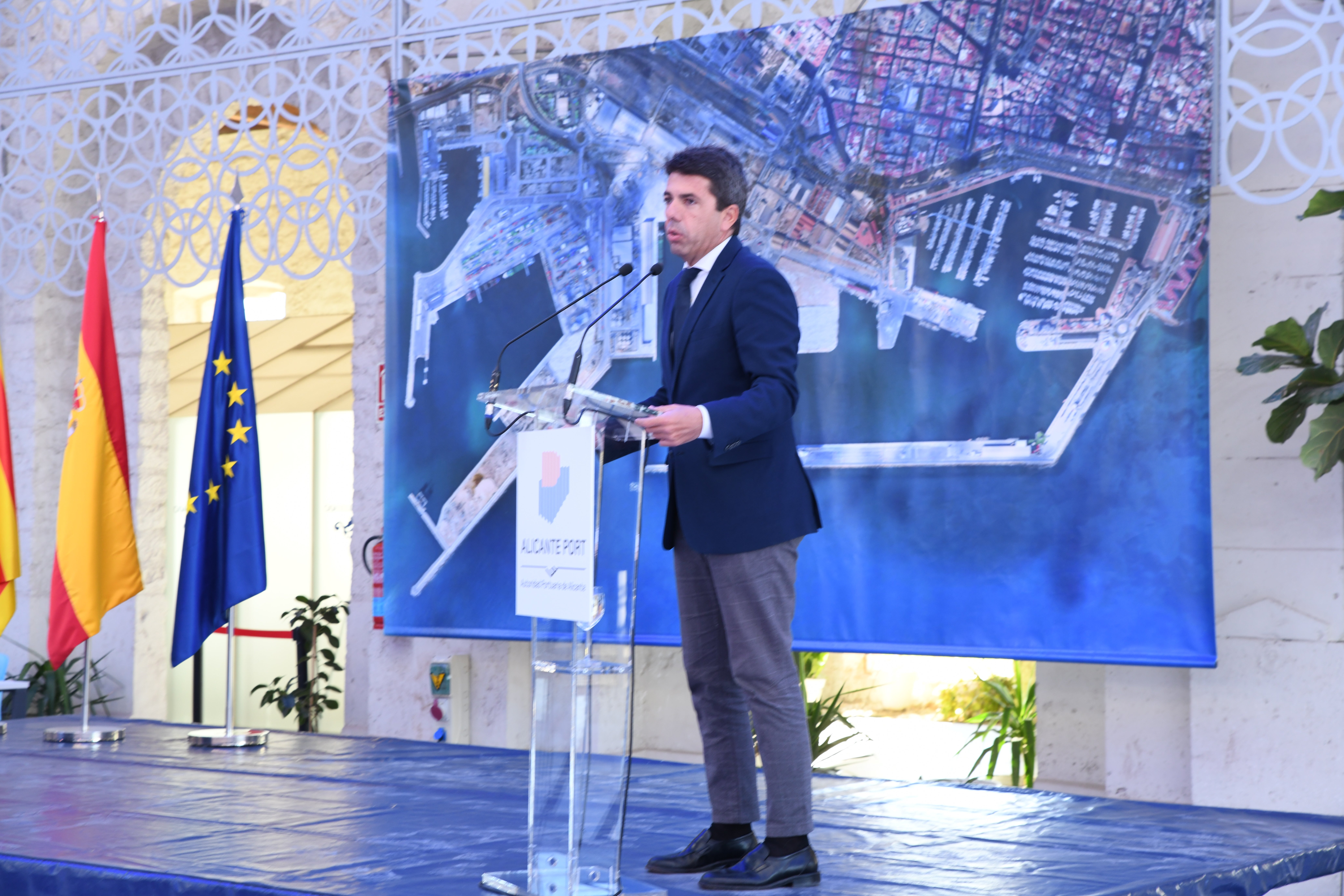 Una brillante carrera política arrasada en una sola tarde