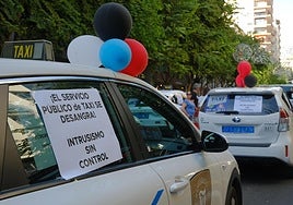 Taxi de Alicante durante la jornada de huelga.