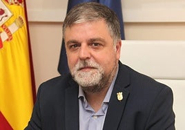 El alcalde de Villena, Fulgencio Cerdán, pide estabilidad y cooperación en la gestión del Área de Salud de Elda.