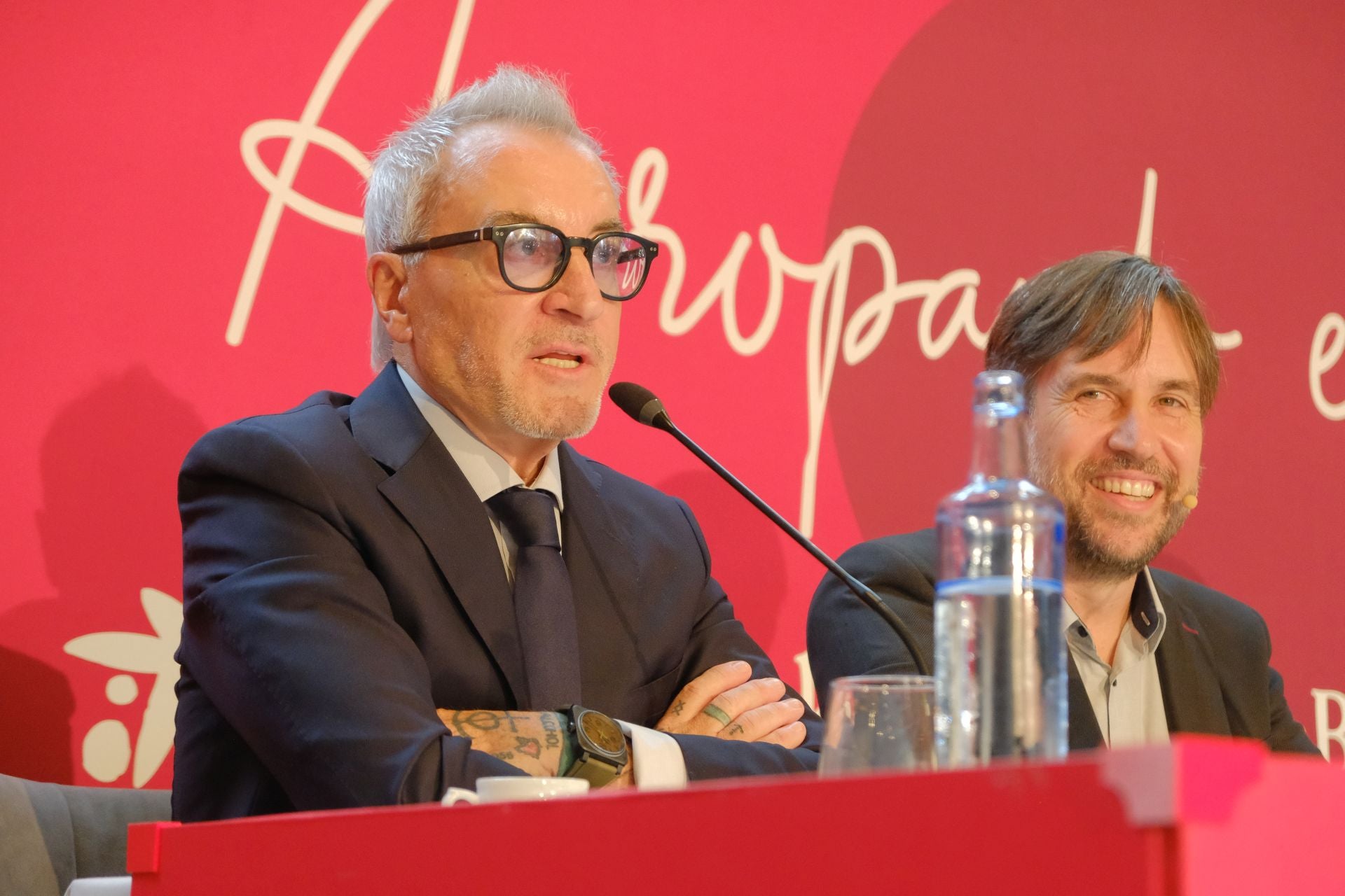 El doctor Enrique de Madaria participa en el ciclo de conferencias circulares del Cámara Business Club