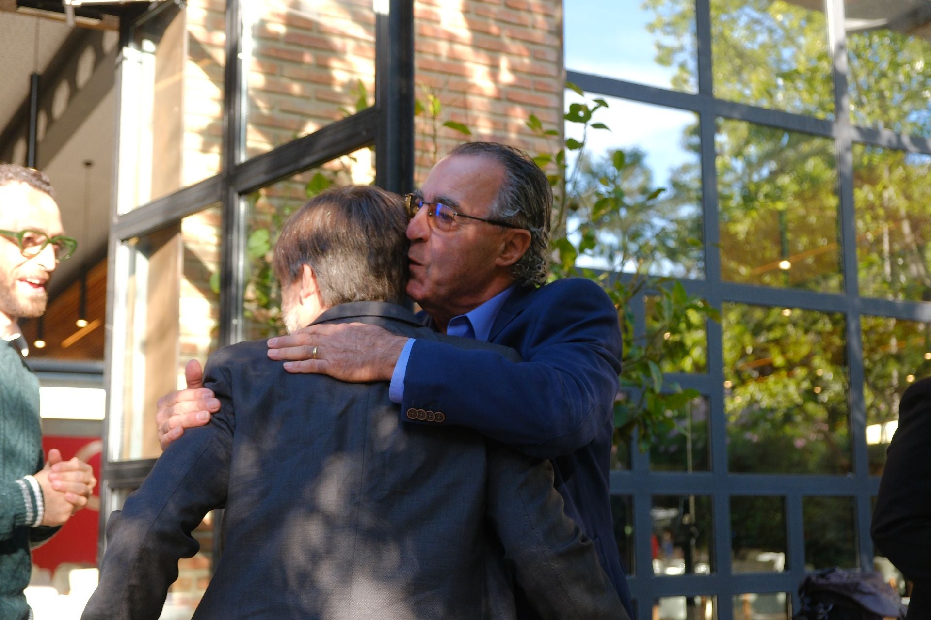 El doctor Enrique de Madaria participa en el ciclo de conferencias circulares del Cámara Business Club