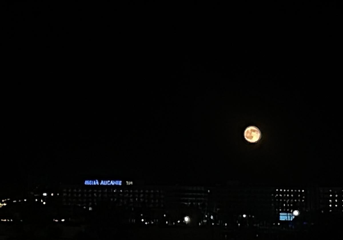 The Beaver Moon rises over the sky of Alicante.