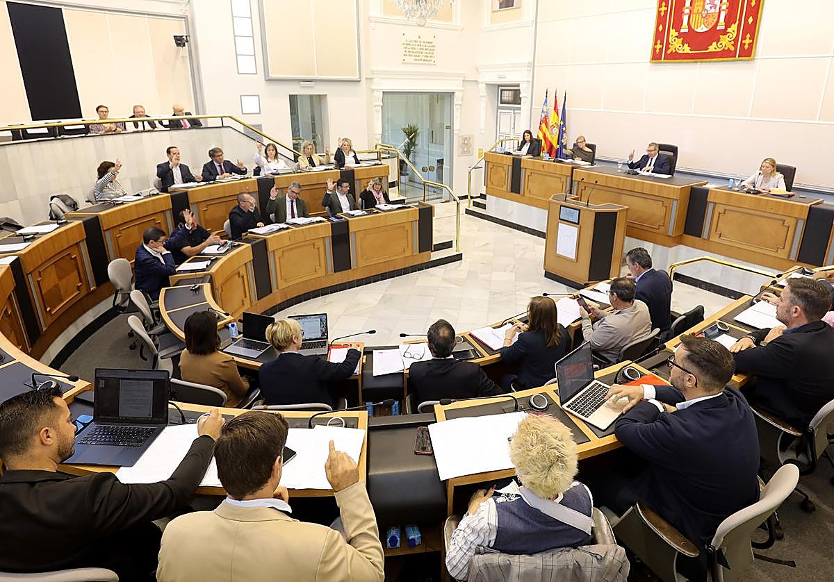 Pleno ordinario de noviembre en la Diputación Provincial de Alicante.