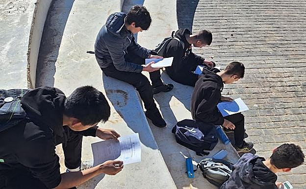 Los participantes son integrantes del Estalmat (Estímulo del Talento Matemático) de la Comunitat.