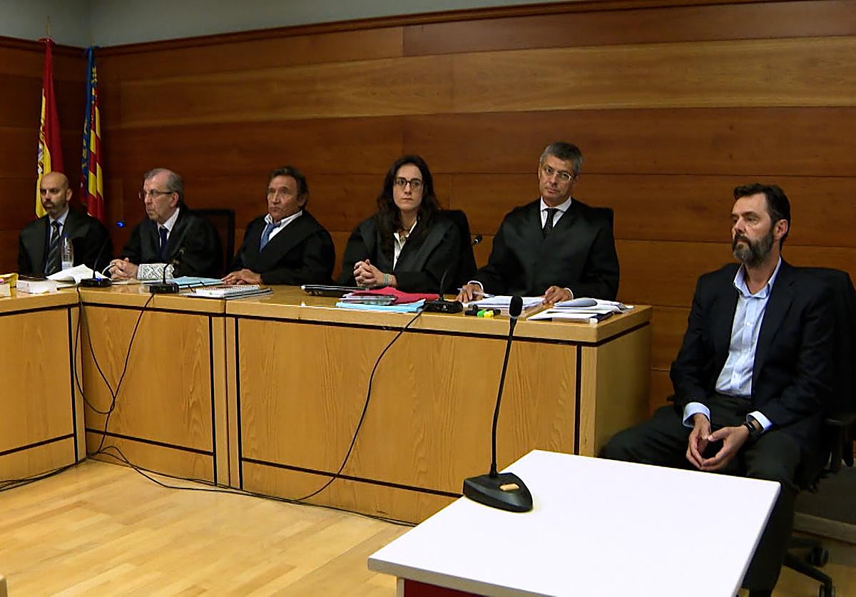 Miguel López, acusado del asesinato de su suegra y luego absuelto, durante el juicio por el 'caso Sala'.