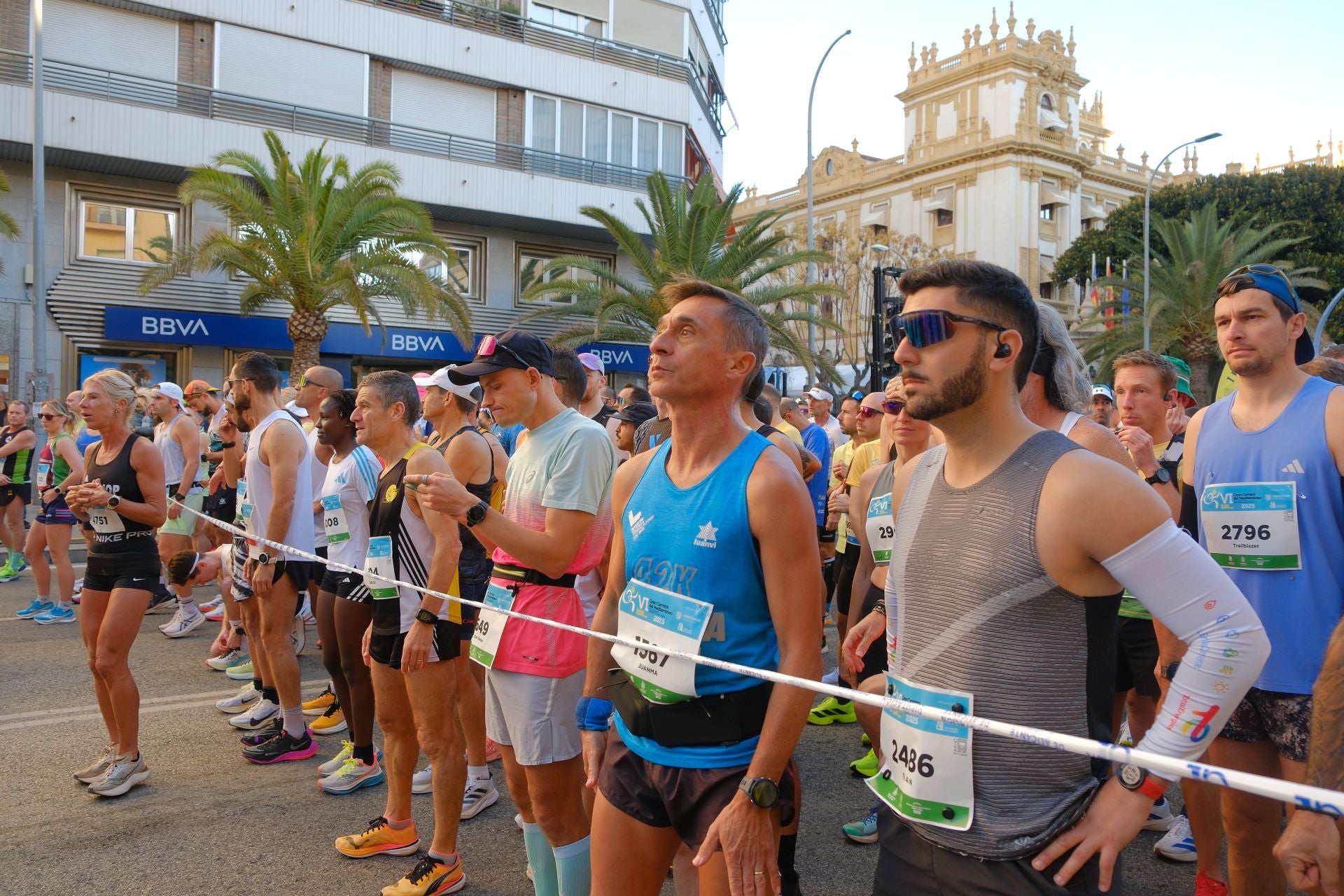 La Carrera del Mediterráneo reúne a 5.000 atletas y abre el mes del gran deporte en Alicante