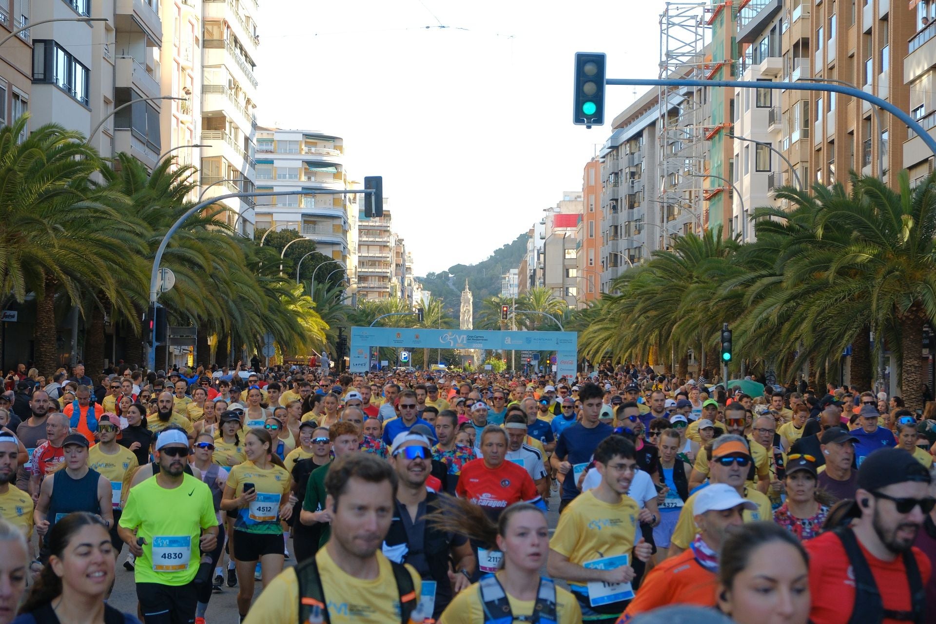 La Carrera del Mediterráneo reúne a 5.000 atletas y abre el mes del gran deporte en Alicante