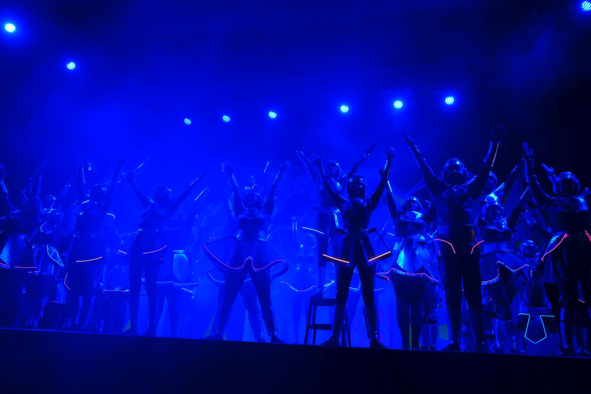 Las Hogueras se suben al escenario en la primera eliminatoria del certamen artístico