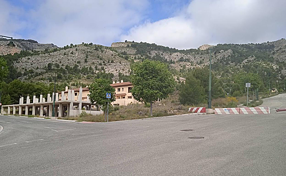 La urbanización Serelles quedó inacabada por la quiebra de Luxender en 2008.