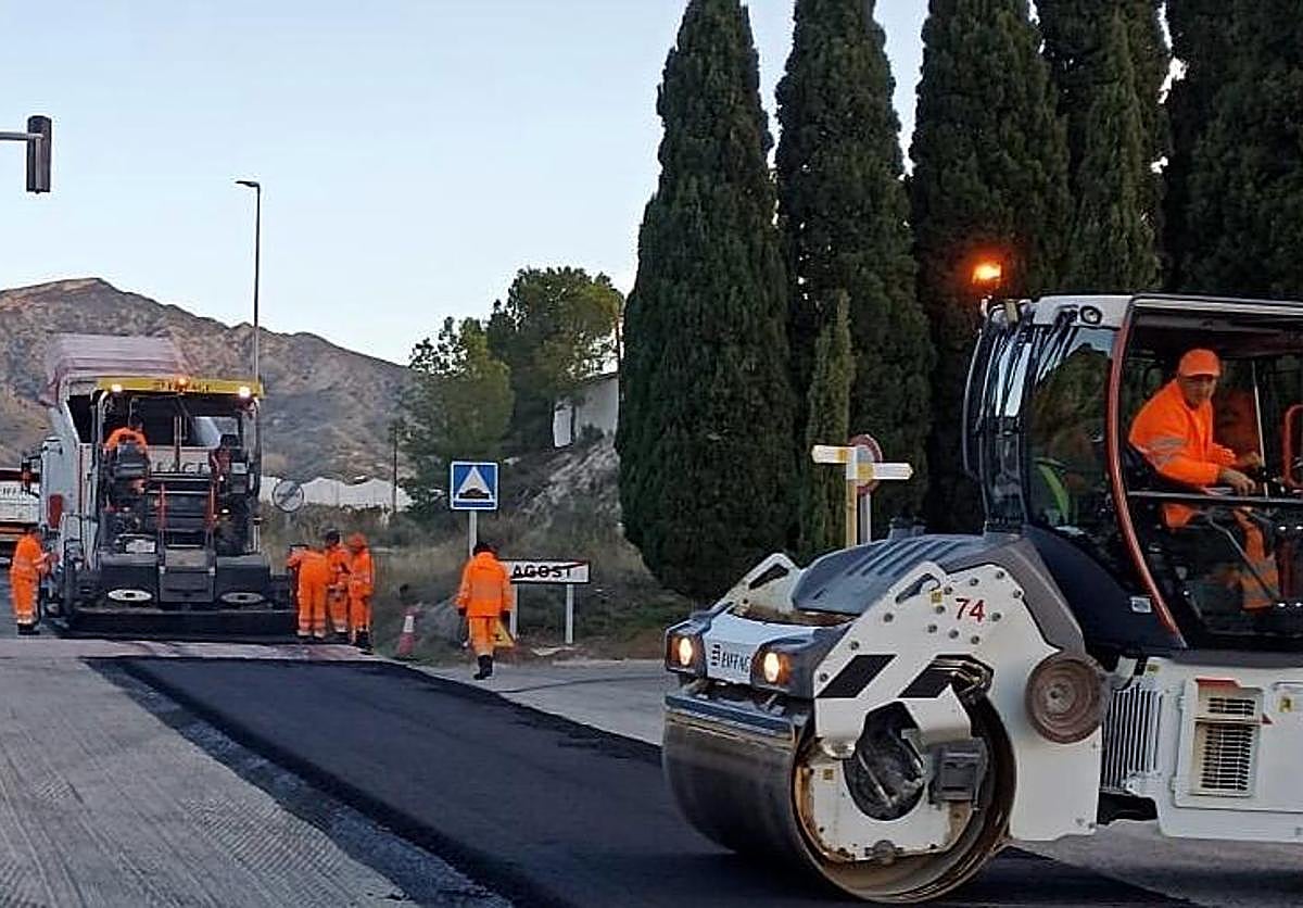 Roadworks on the Tibi road.