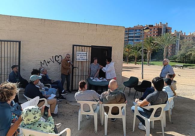 Asamblea de los vecinos del PAU 1.