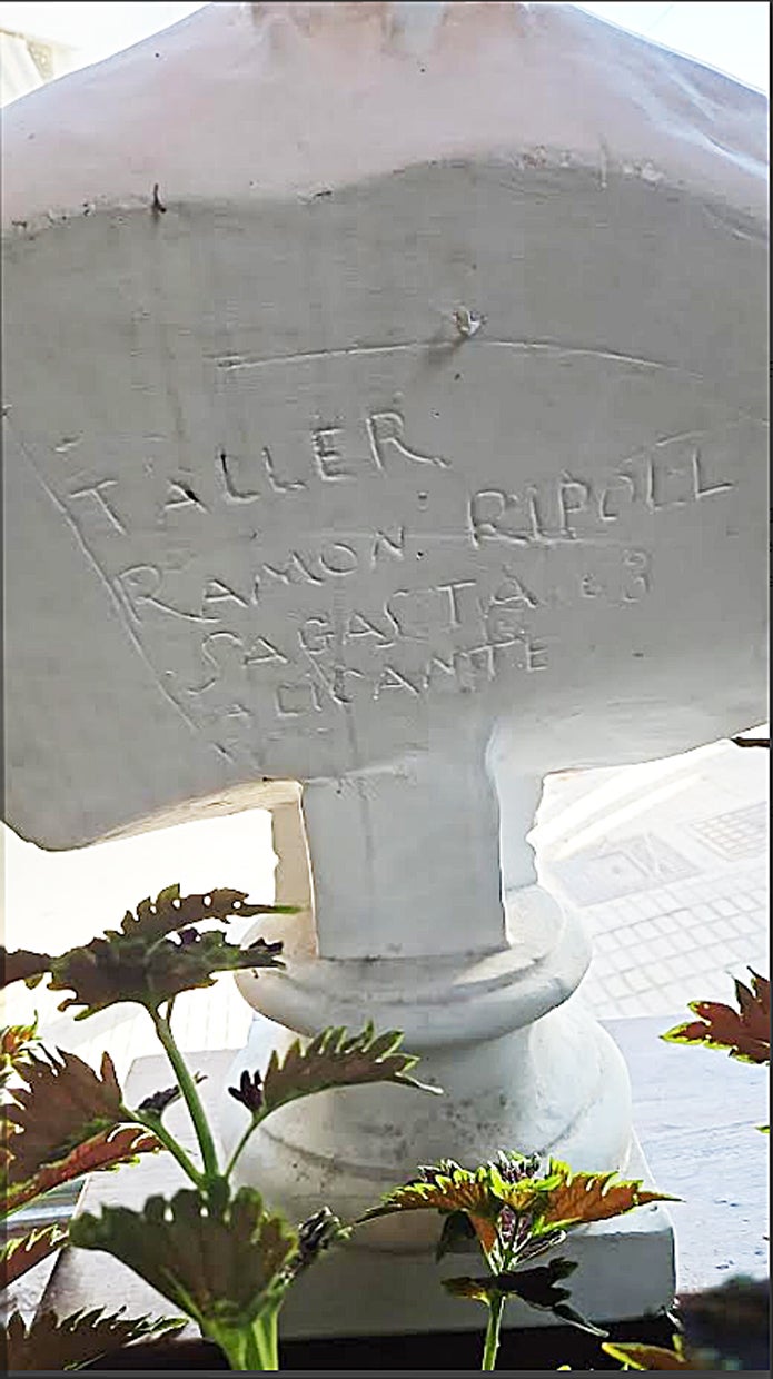 Reverso de la 'Venus de Ripoll'.