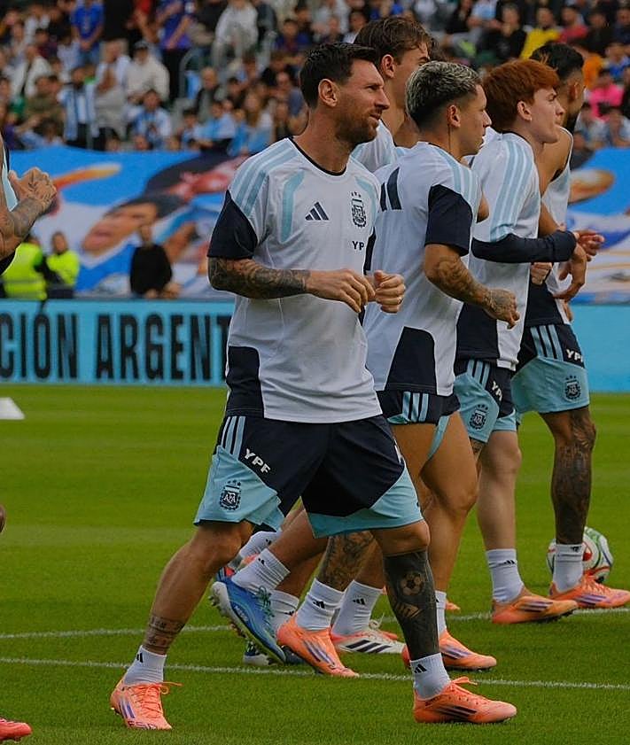 Imagen secundaria 2 - Imágenes del entrenamiento.