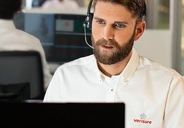 Operador de Verisure, empresa que se instalará en Alicante.