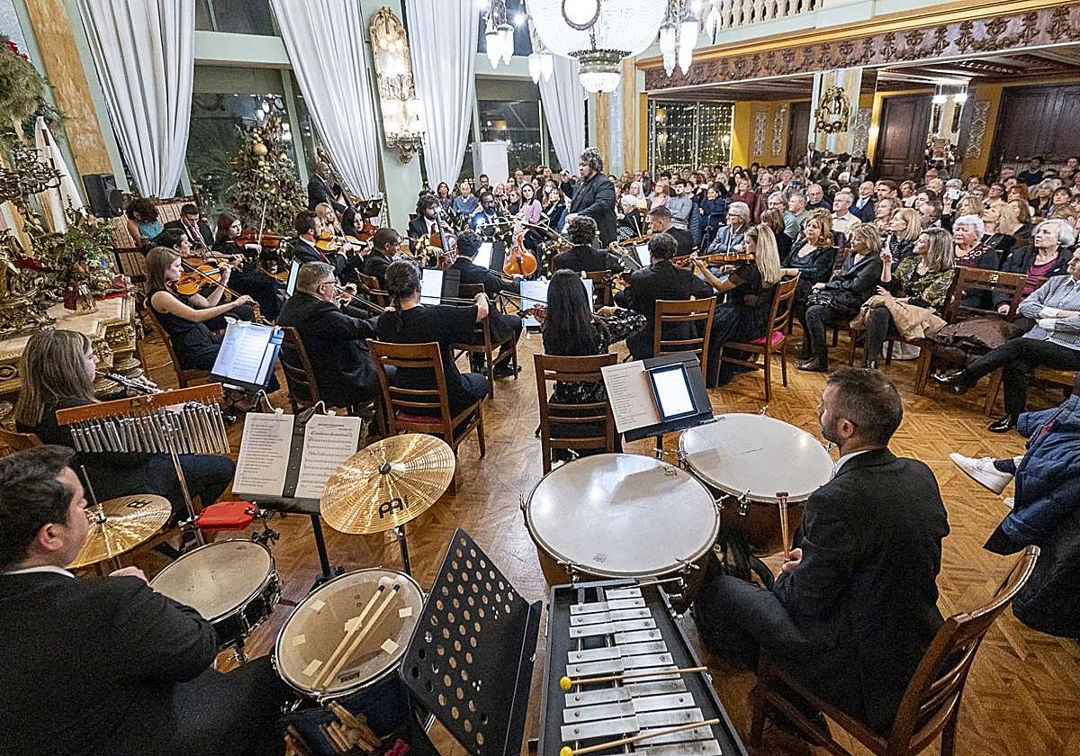 Virtuós Mediterrani durante un concierto en el Salón Imperio.
