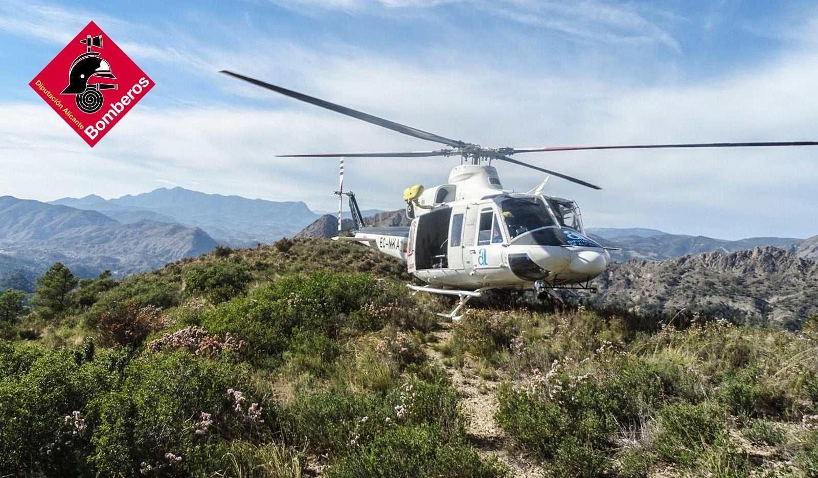 Las imágenes de los tres accidentes registrados en las montañas alicantinas este sábado