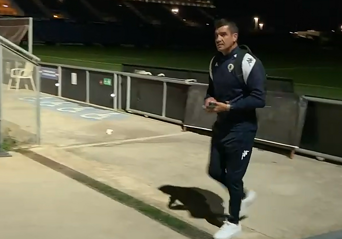 Torrecilla en sus últimos minutos como entrenador del Hércules.