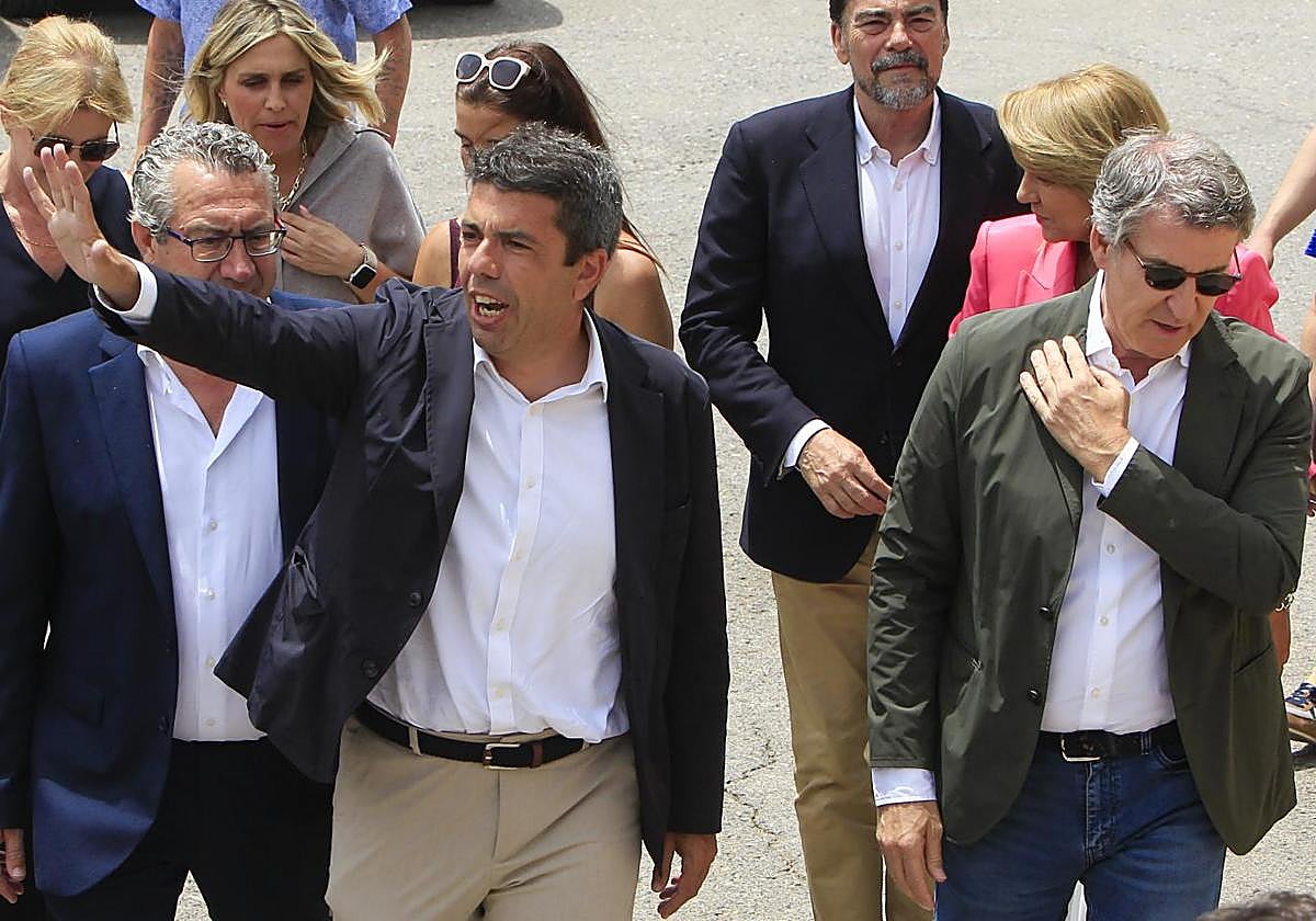 Imagen principal - Feijóo anuncia que Mazón también dejará de presidir el PPCV