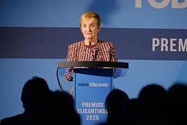 La consellera de Turismo, Marián Cano, durante su intervención en los Premios Alicantinos 2025.