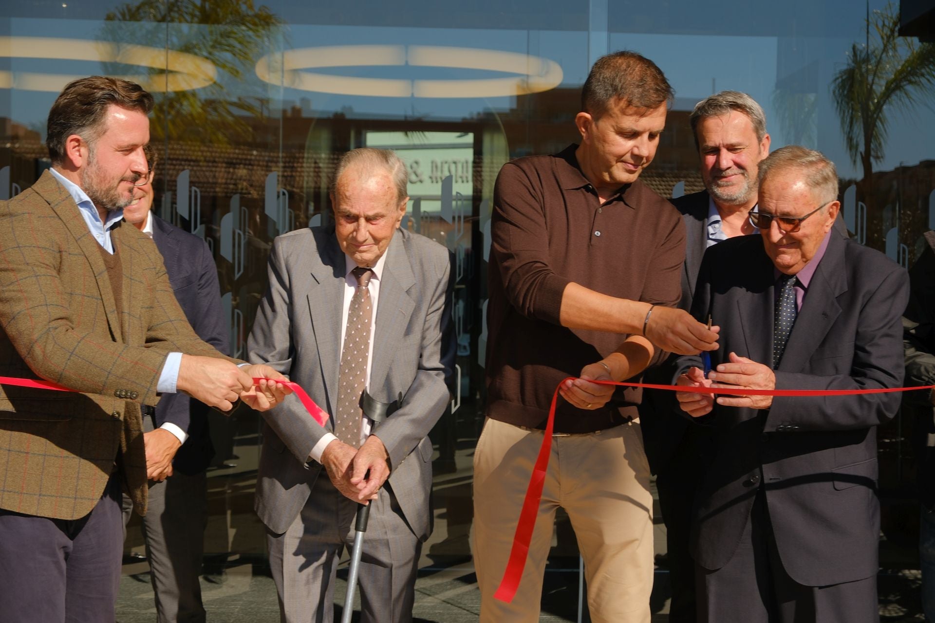 El aeropuerto de Alicante-Elche ya tiene hotel: Hampton by Hilton abre sus puertas